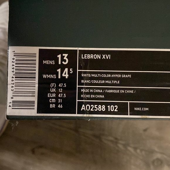 Lebron james buz light year size 13 - Picture 6 of 6